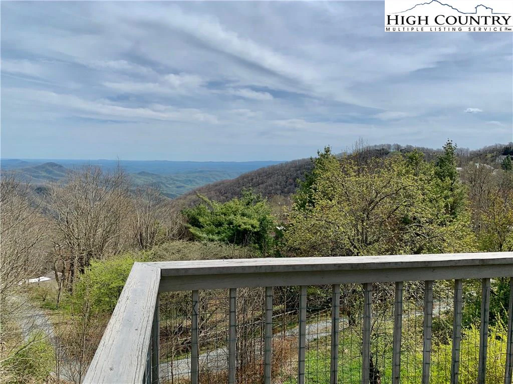 Image number 12 for the current listing