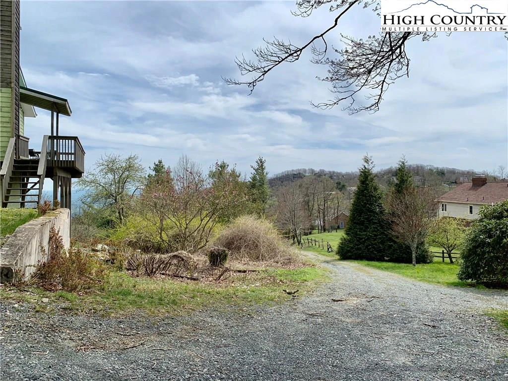 Image number 20 for the current listing