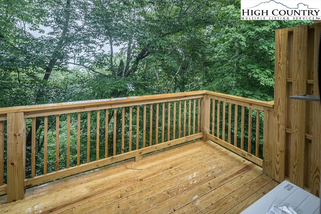 Image number 10 for the current listing