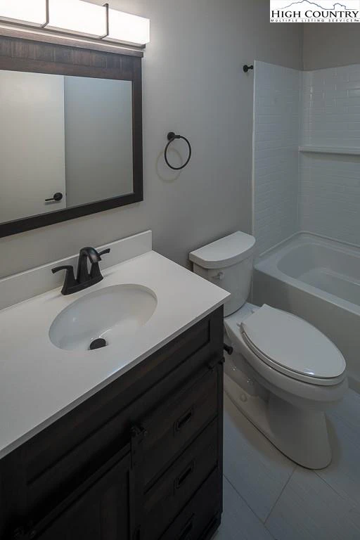 Image number 2 for the current listing