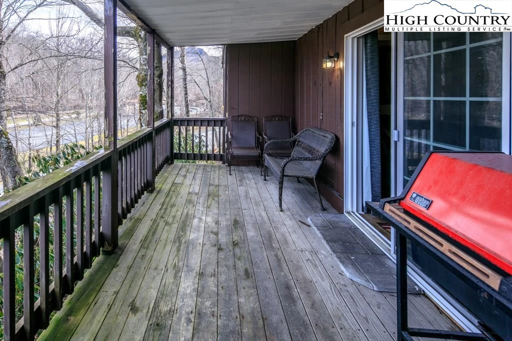 Image number 6 for the current listing