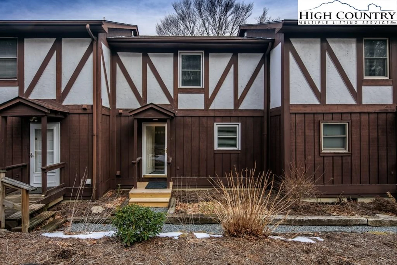 Image number 4 for the current listing