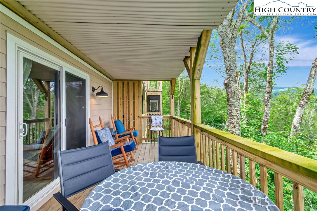 Image number 20 for the current listing