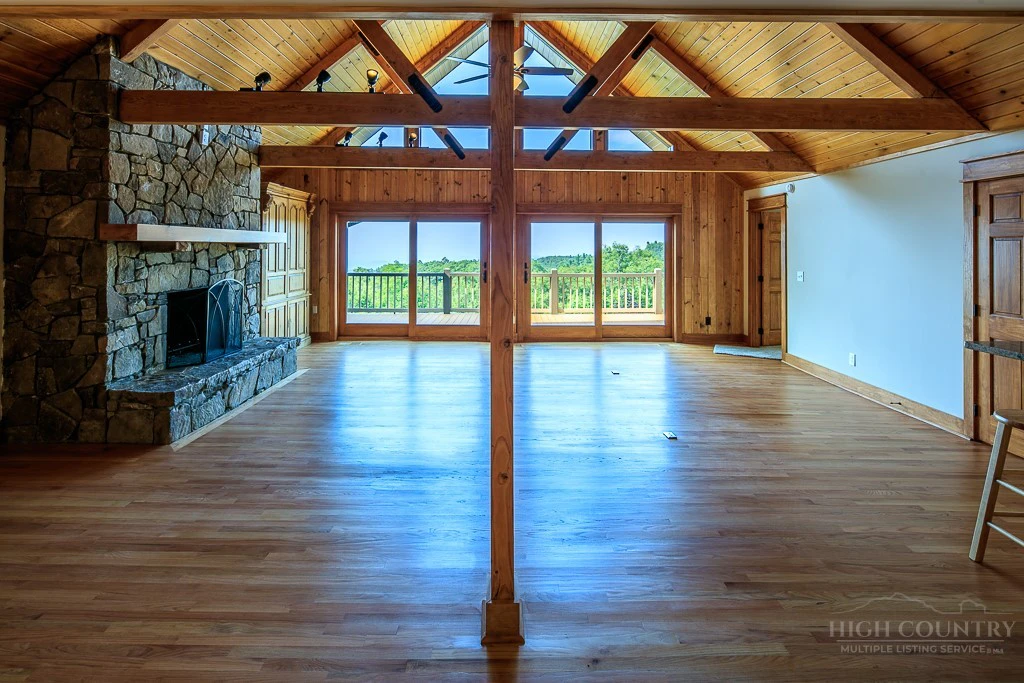 Image number 10 for the current listing