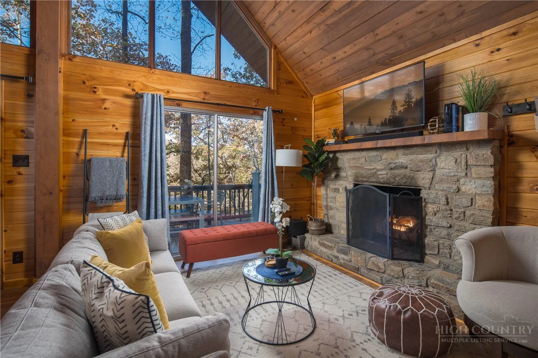 Image number 4 for the current listing