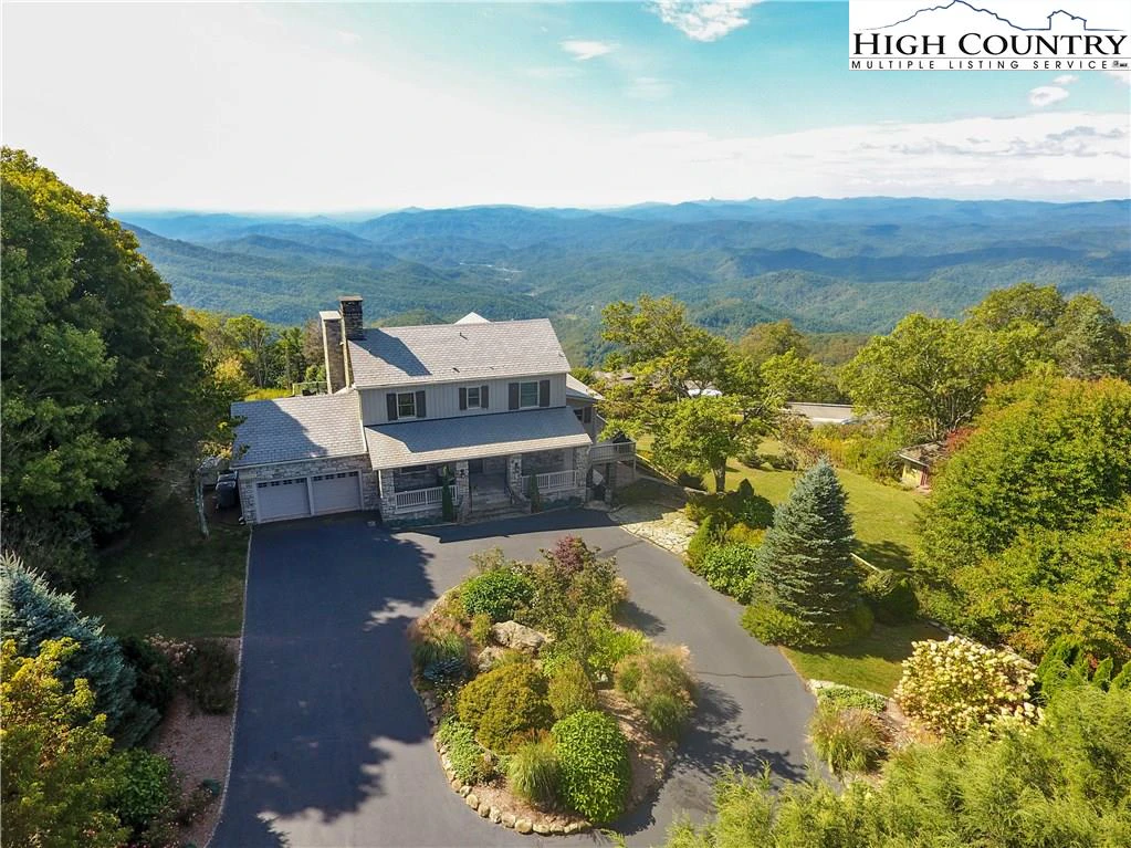 Image number 1 for the current listing
