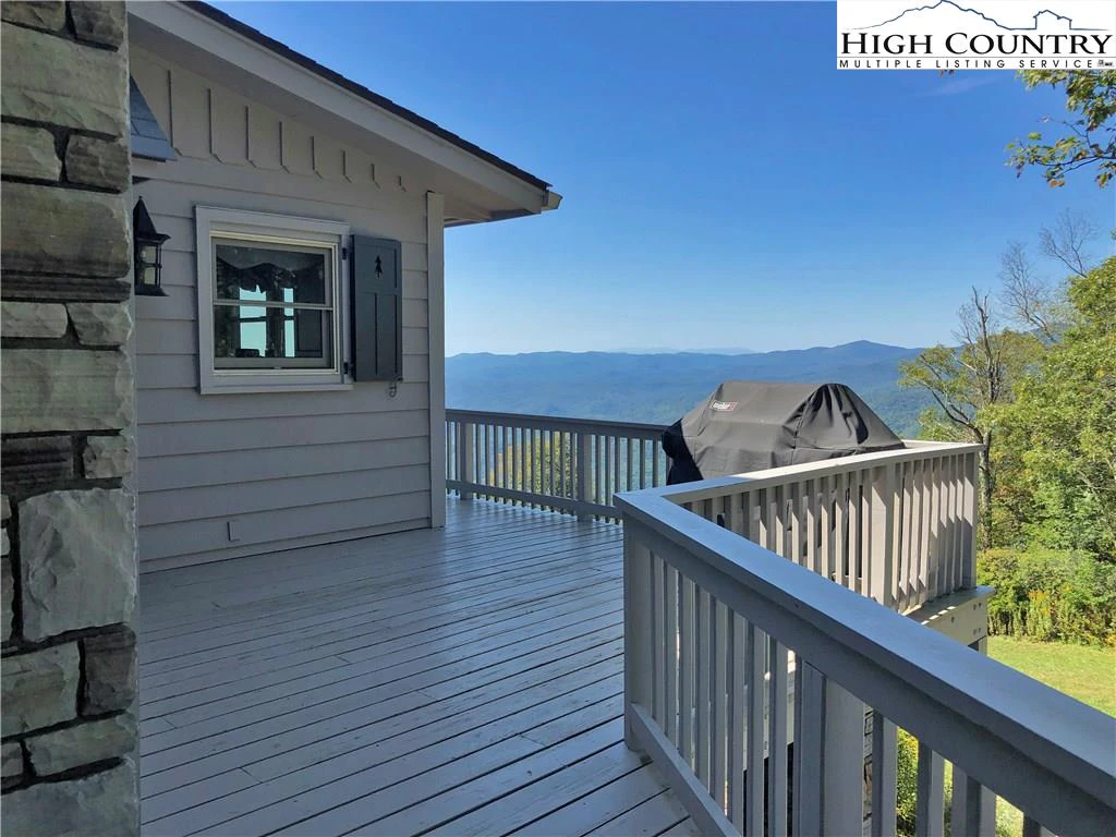 Image number 20 for the current listing