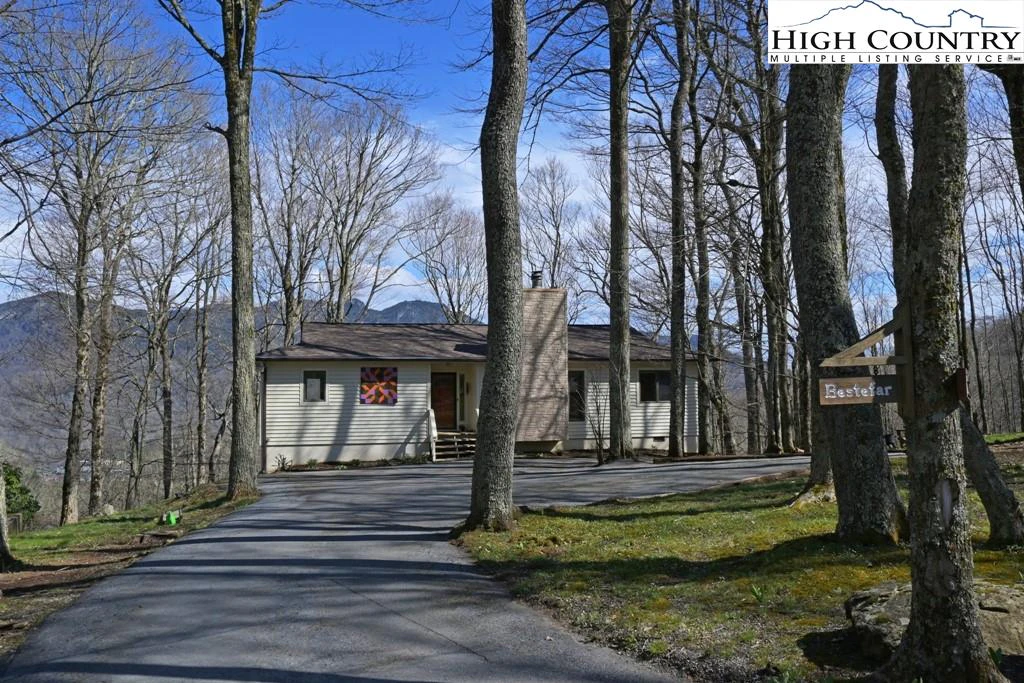 Image number 29 for the current listing