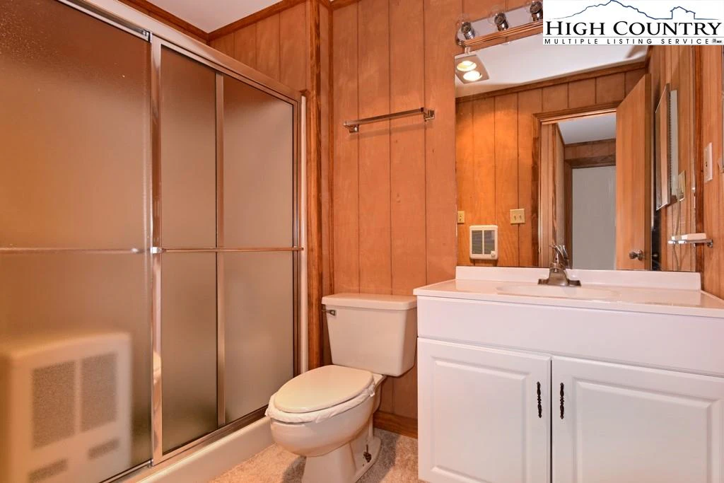 Image number 7 for the current listing