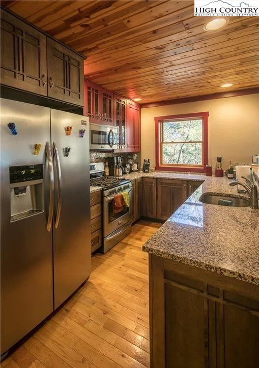 Image number 3 for the current listing