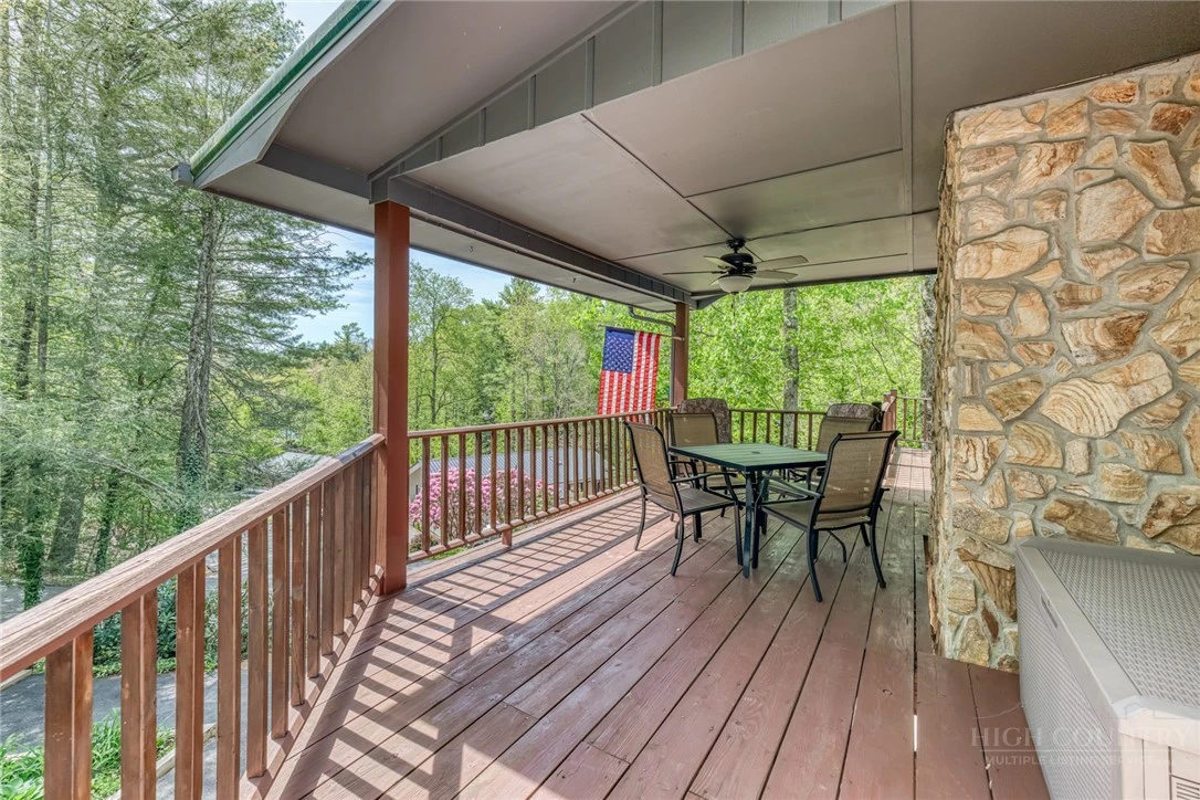Image number 18 for the current listing
