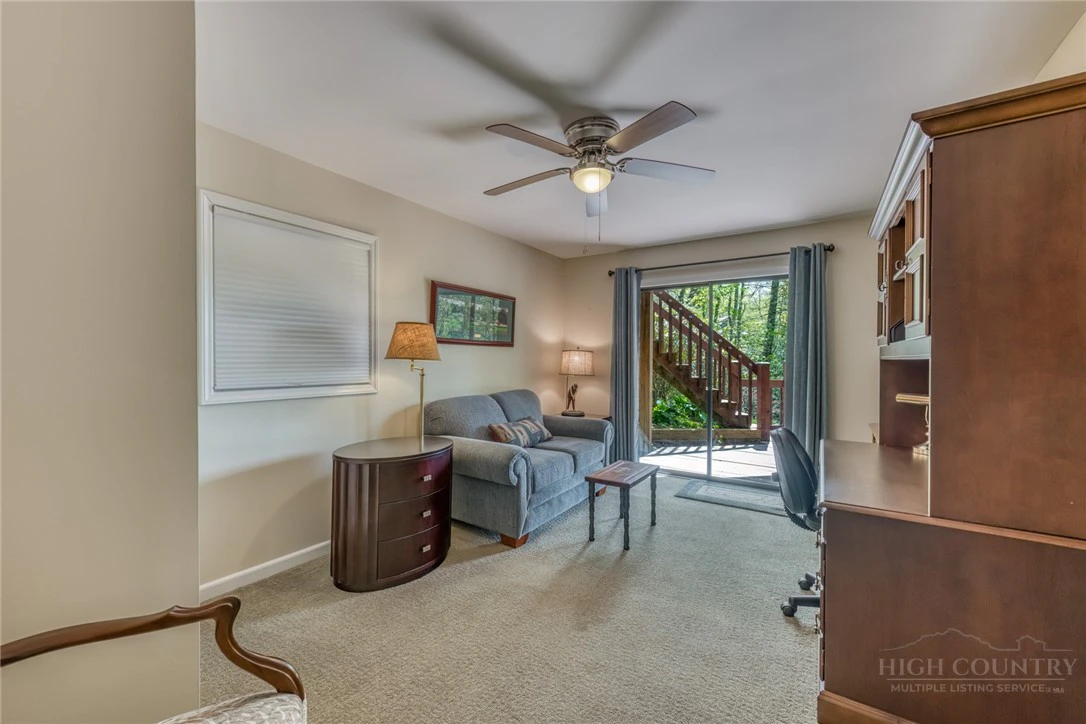 Image number 6 for the current listing