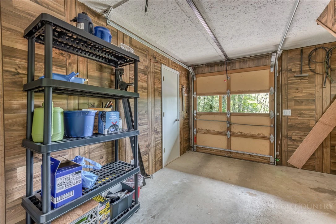 Image number 2 for the current listing