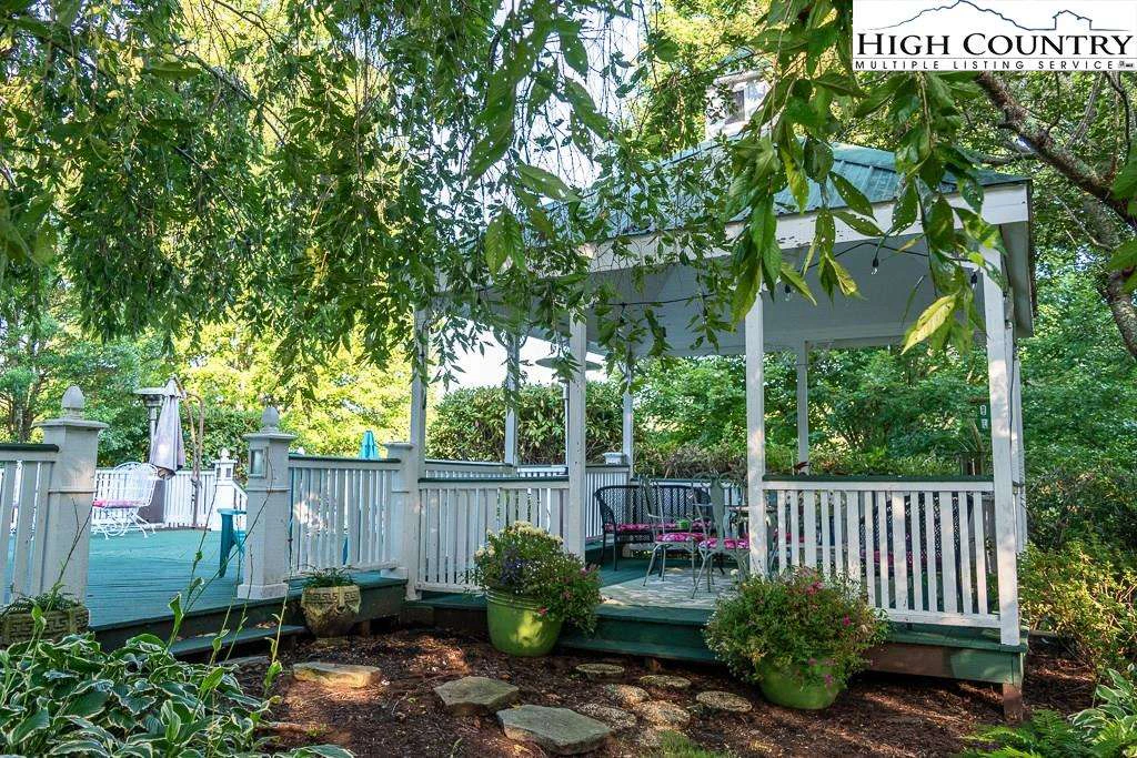 Image number 16 for the current listing