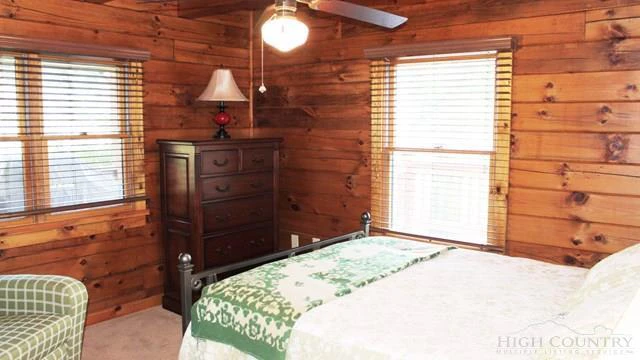 Image number 21 for the current listing