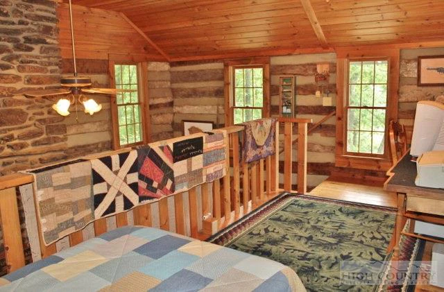 Image number 2 for the current listing