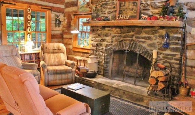 Image number 8 for the current listing