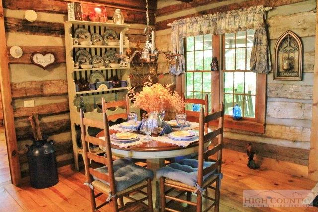 Image number 7 for the current listing