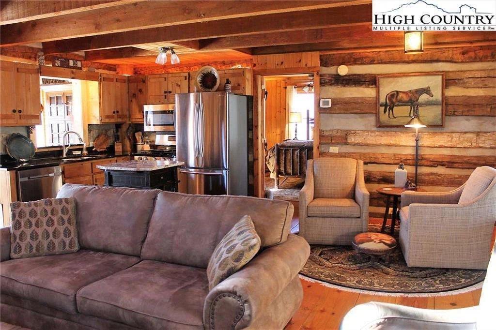 Image number 21 for the current listing