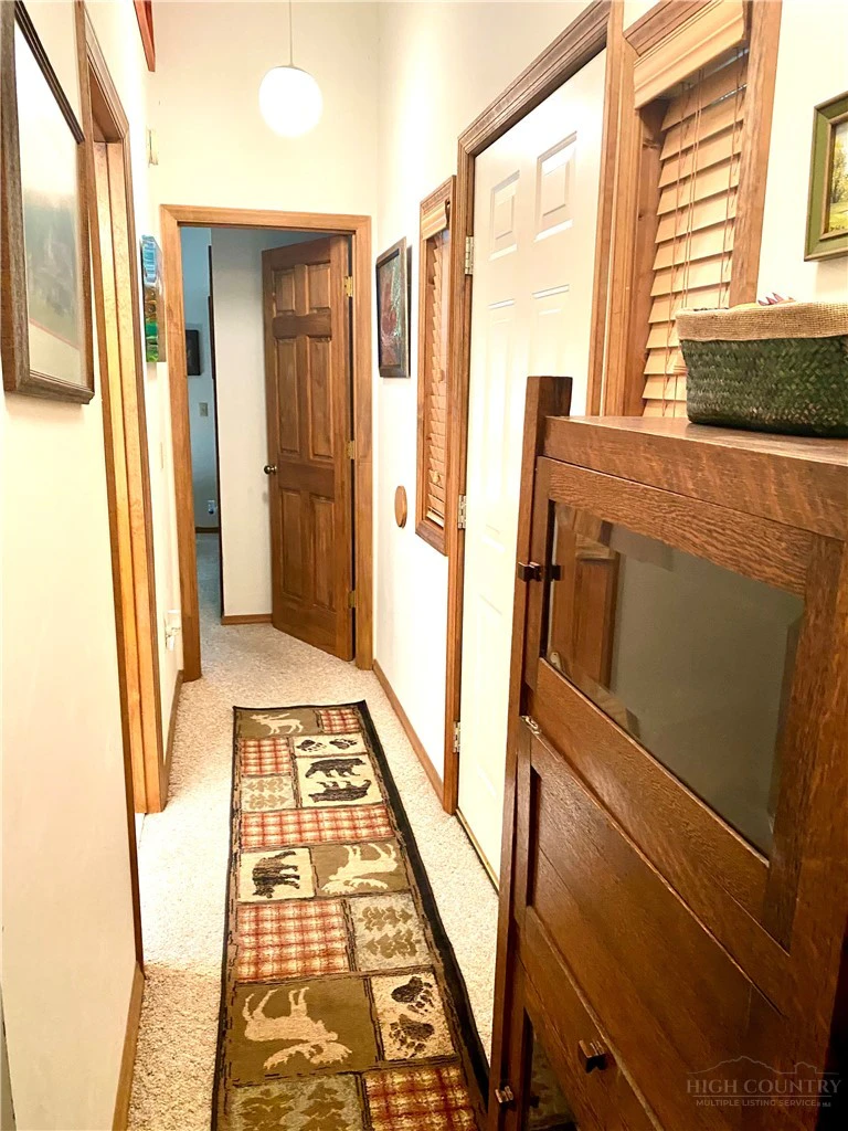 Image number 5 for the current listing