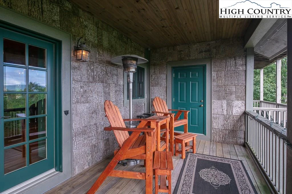 Image number 8 for the current listing