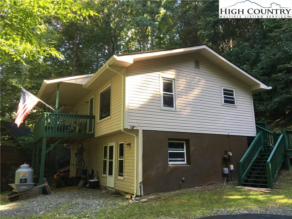 Image number 1 for the current listing