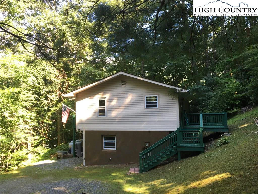 Image number 4 for the current listing