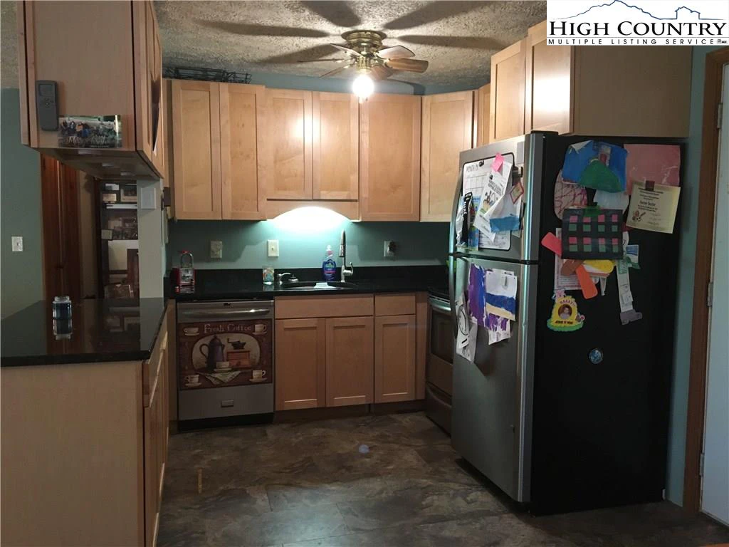 Image number 13 for the current listing