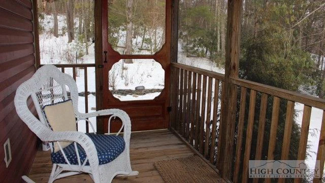 Image number 15 for the current listing