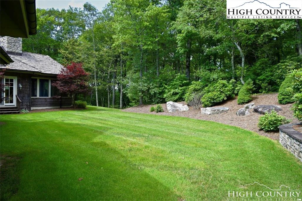 Image number 29 for the current listing