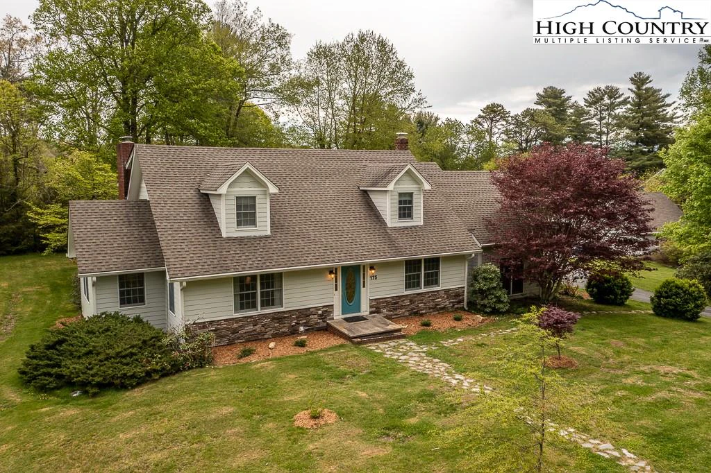 Image number 1 for the current listing