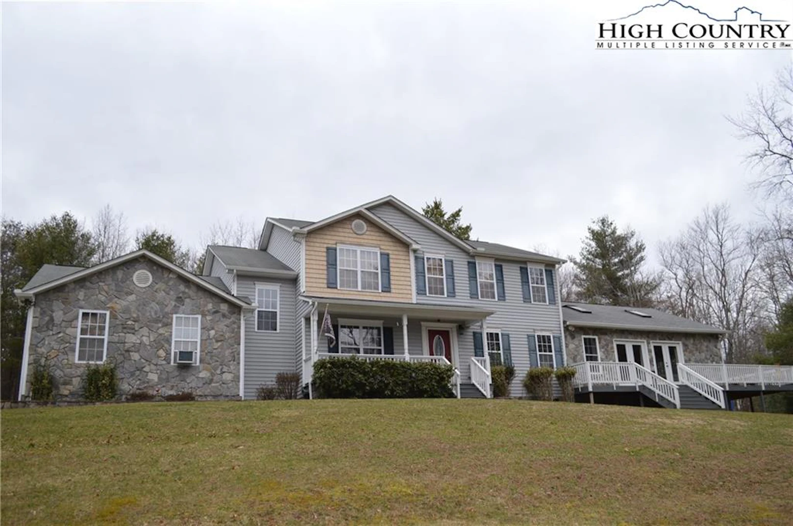 Image number 1 for the current listing