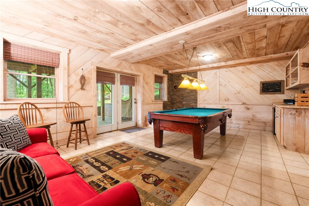 Image number 8 for the current listing