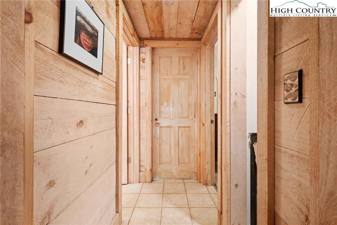 Image number 10 for the current listing