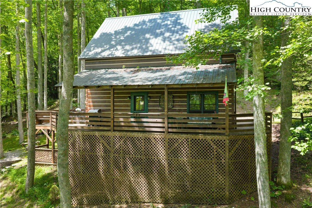 Image number 18 for the current listing