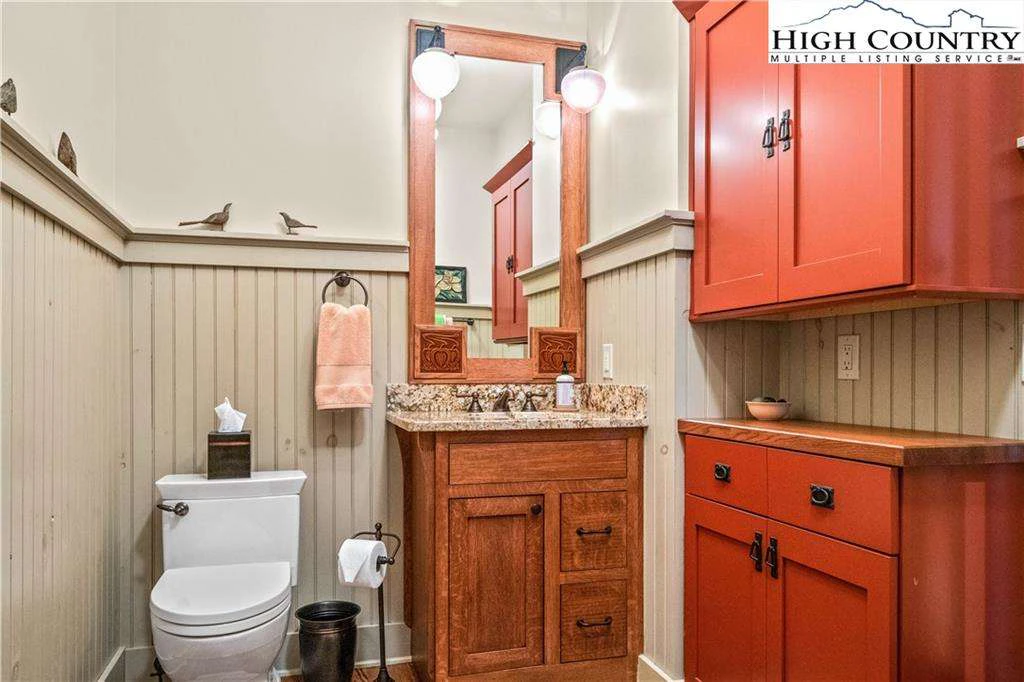 Image number 5 for the current listing