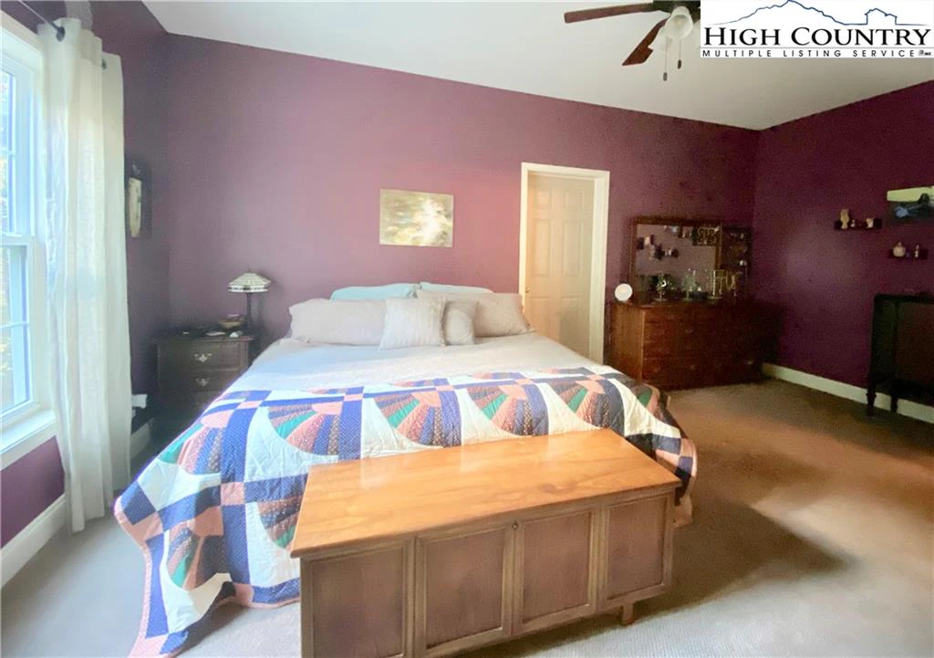 Image number 10 for the current listing