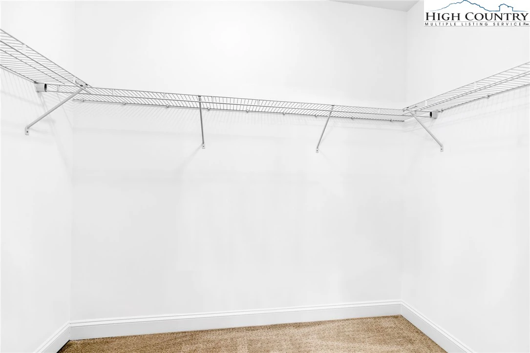 Image number 7 for the current listing