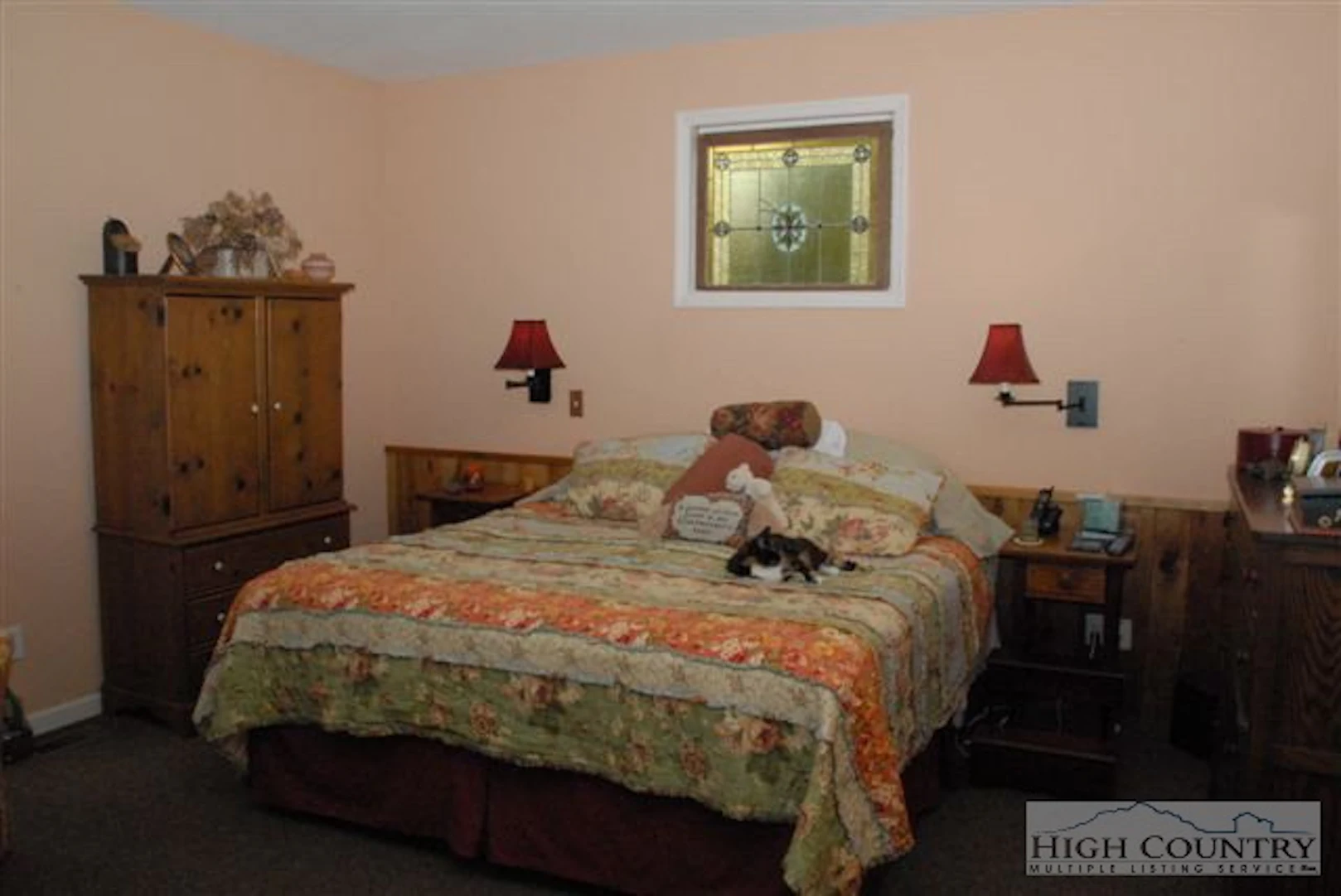 Image number 4 for the current listing