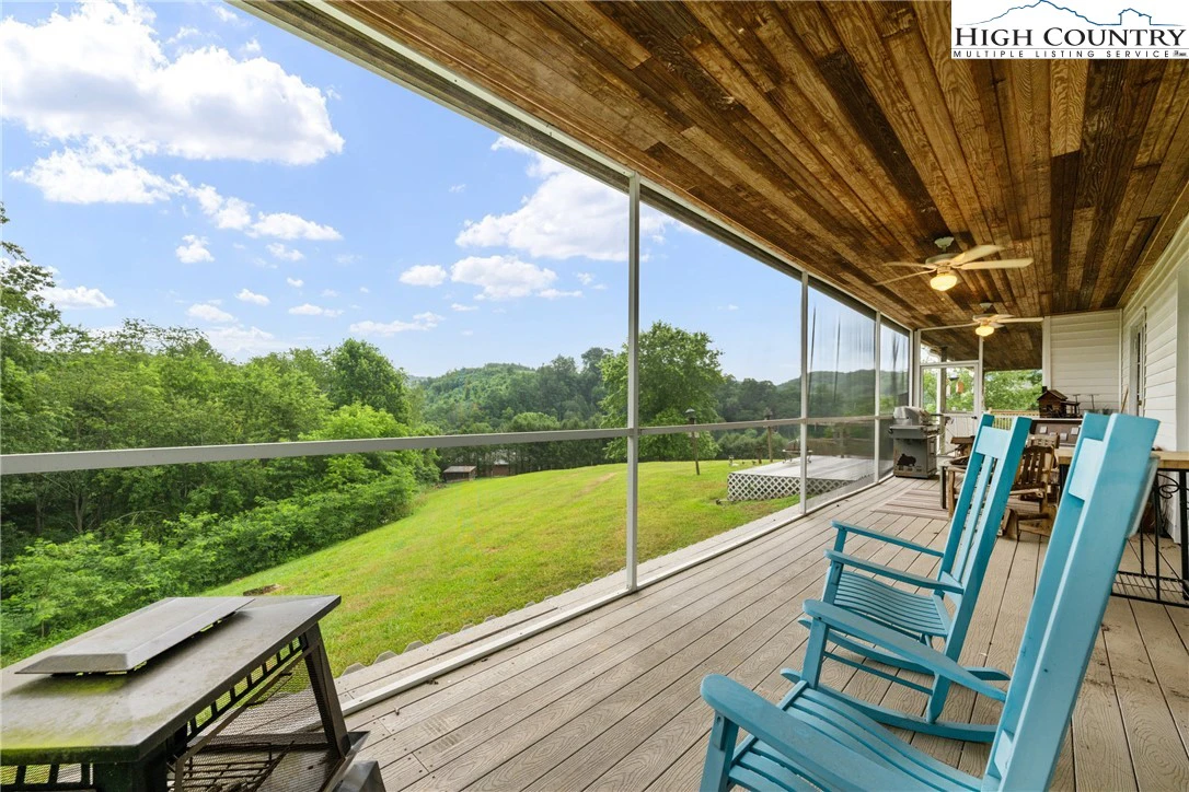 Image number 20 for the current listing