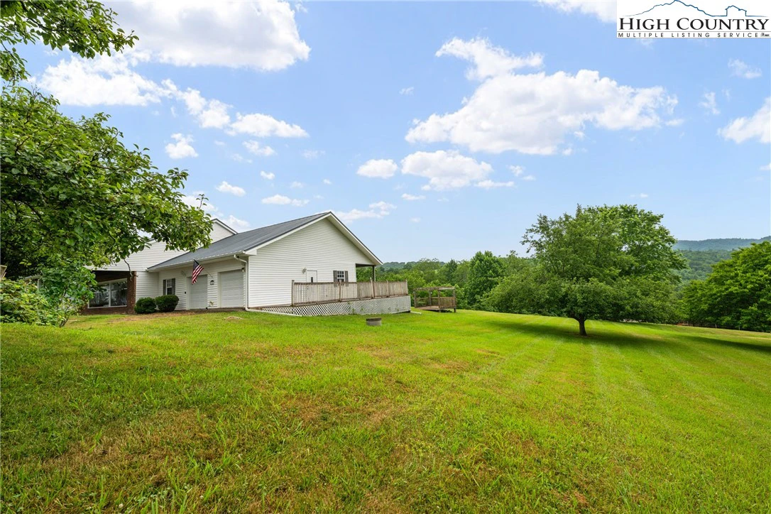 Image number 15 for the current listing