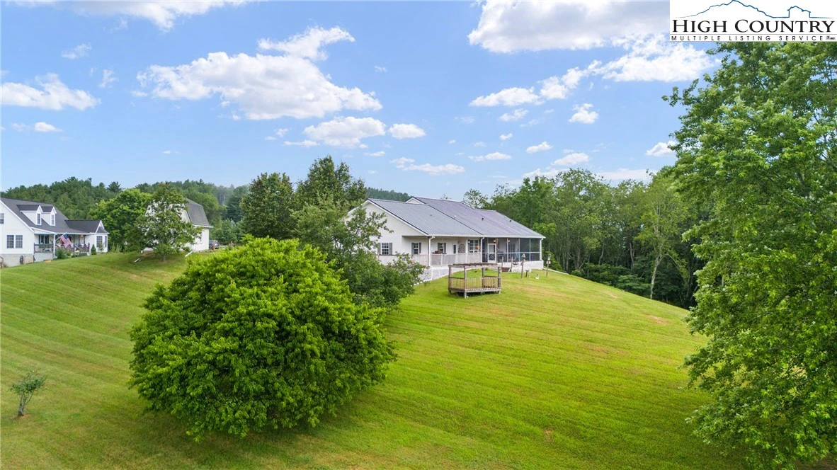 Image number 16 for the current listing