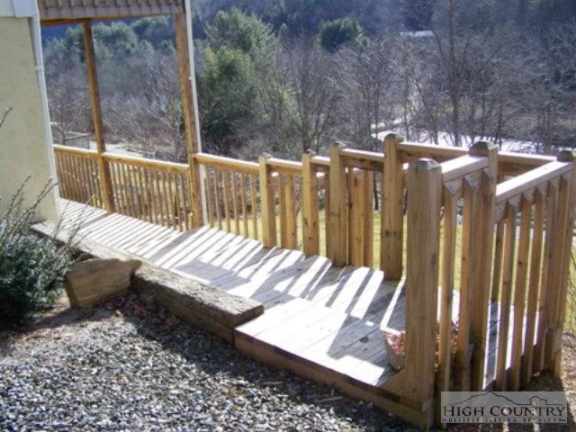 Image number 13 for the current listing