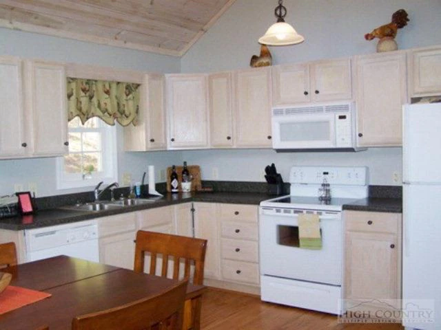 Image number 6 for the current listing