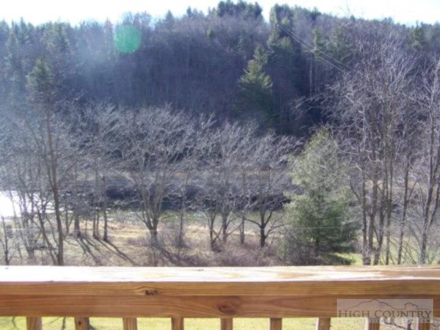 Image number 16 for the current listing