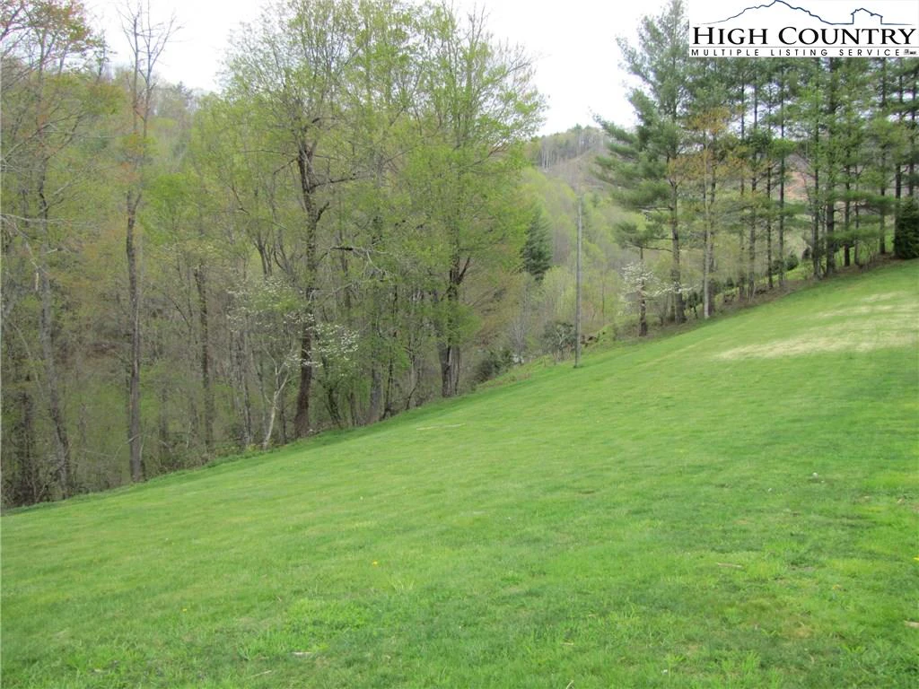 Image number 17 for the current listing
