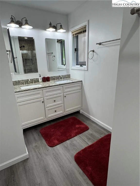 Image number 7 for the current listing