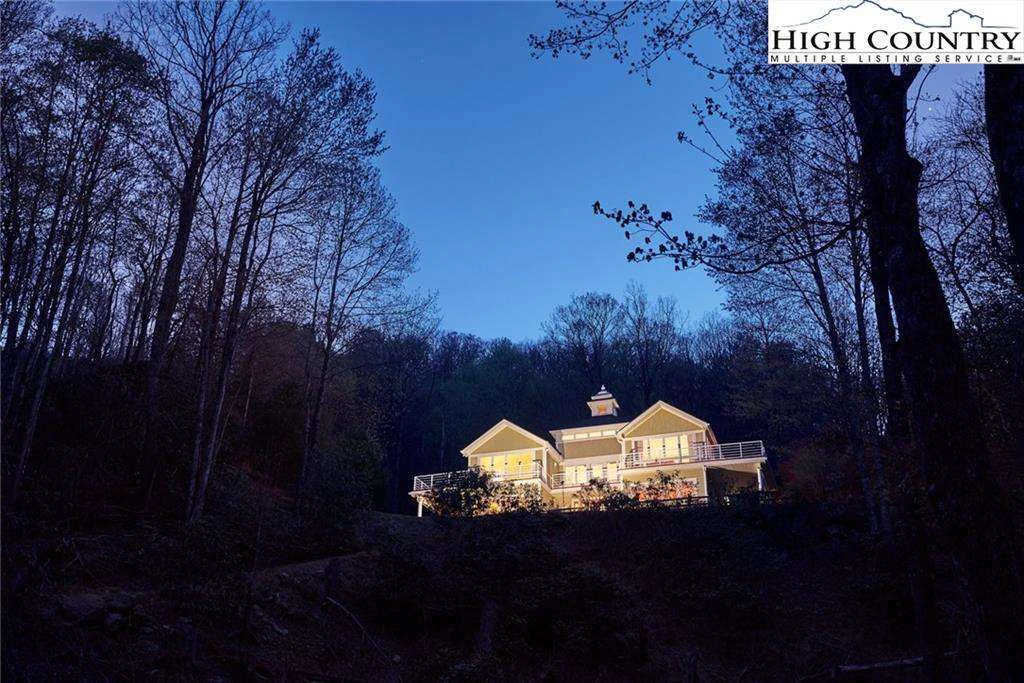 Image number 1 for the current listing