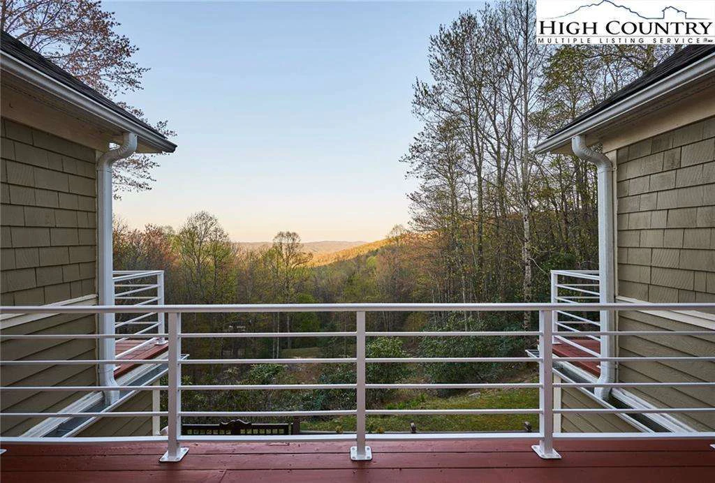 Image number 12 for the current listing