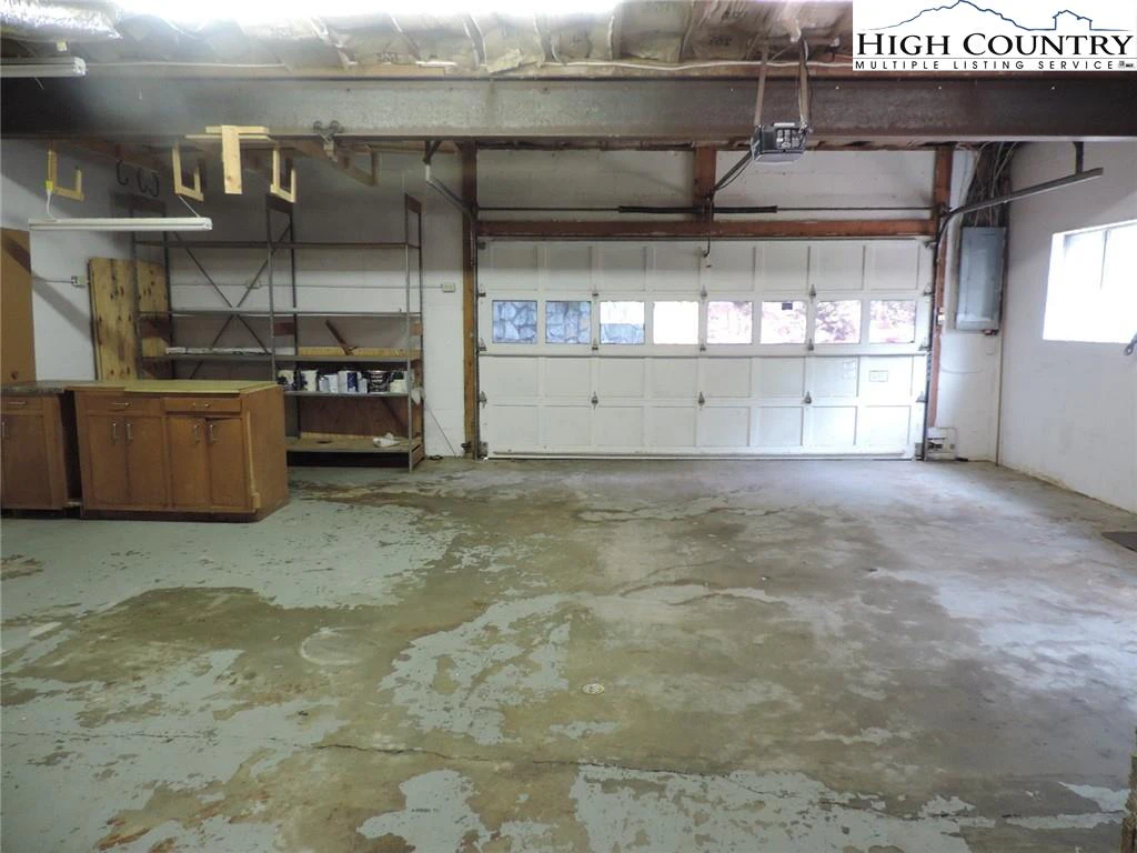 Image number 13 for the current listing